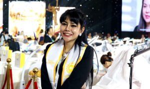 Erfianita Amri Owner Salon Kecantikan RV Studio