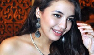 Manohara Odelia Pinot